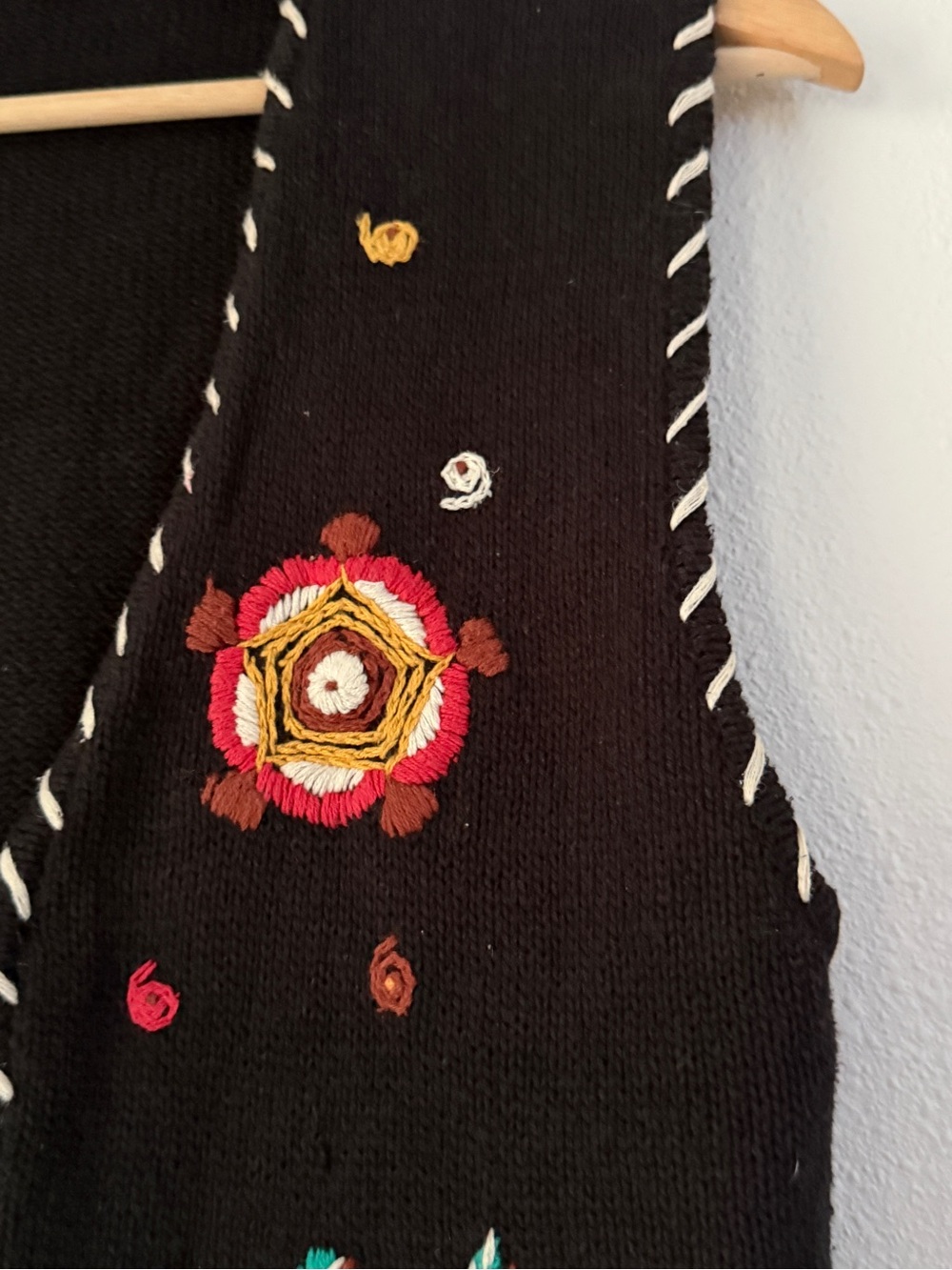 Bambu Vintage Black Vest Embroidered desert theme Beads Fringe Size Medium - Picture 2 of 10